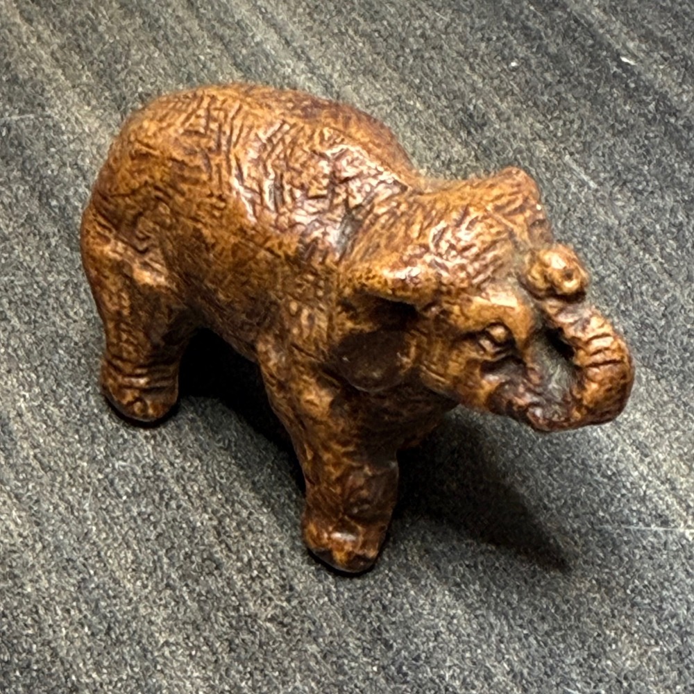 Vintage Estate Elephant Figurine Statue Animal Collectible‎ Decor Brown Home